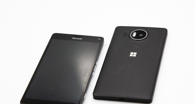 Lumia950与950XL哪款更值得买？对比分析告诉你答案？